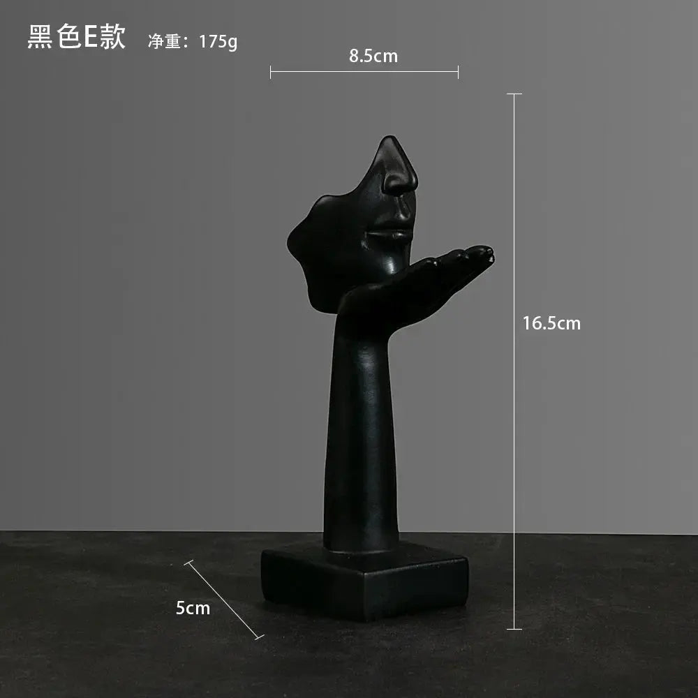 Resin Sculpture Figurines Statue Desktop Ornaments Light Luxury Art Crafts LAVIVA