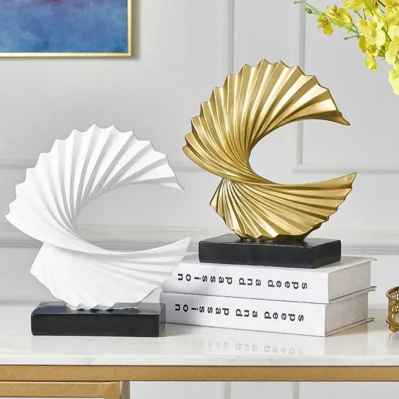 Resin Sculptur Art Golden Statue Living Room Home Office Decoration LAVIVA